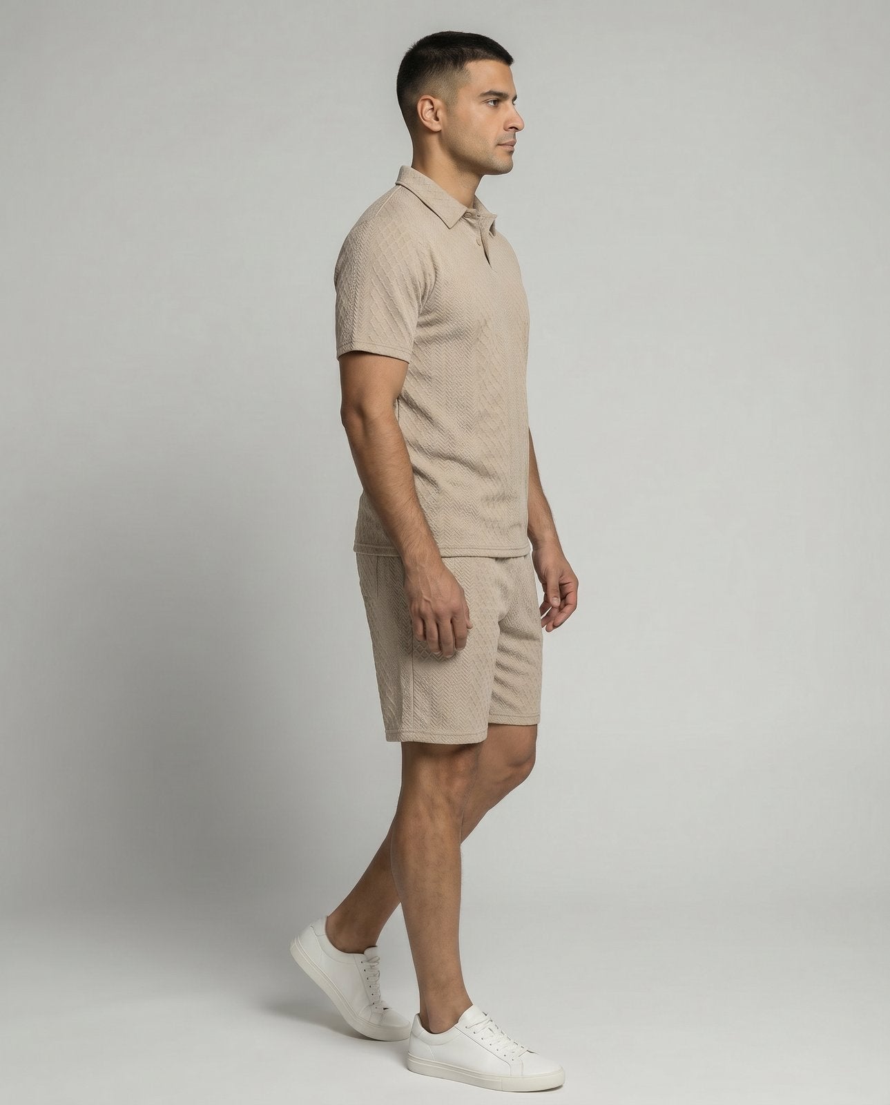 Kresnal Riviera polo and shorts set in Khaki — detail